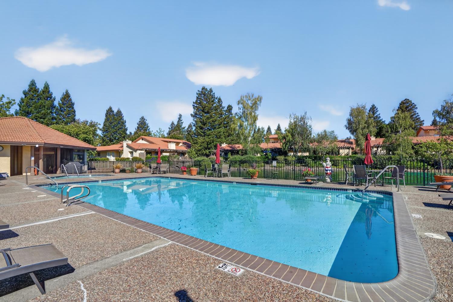 48 Fountain Grove Circle