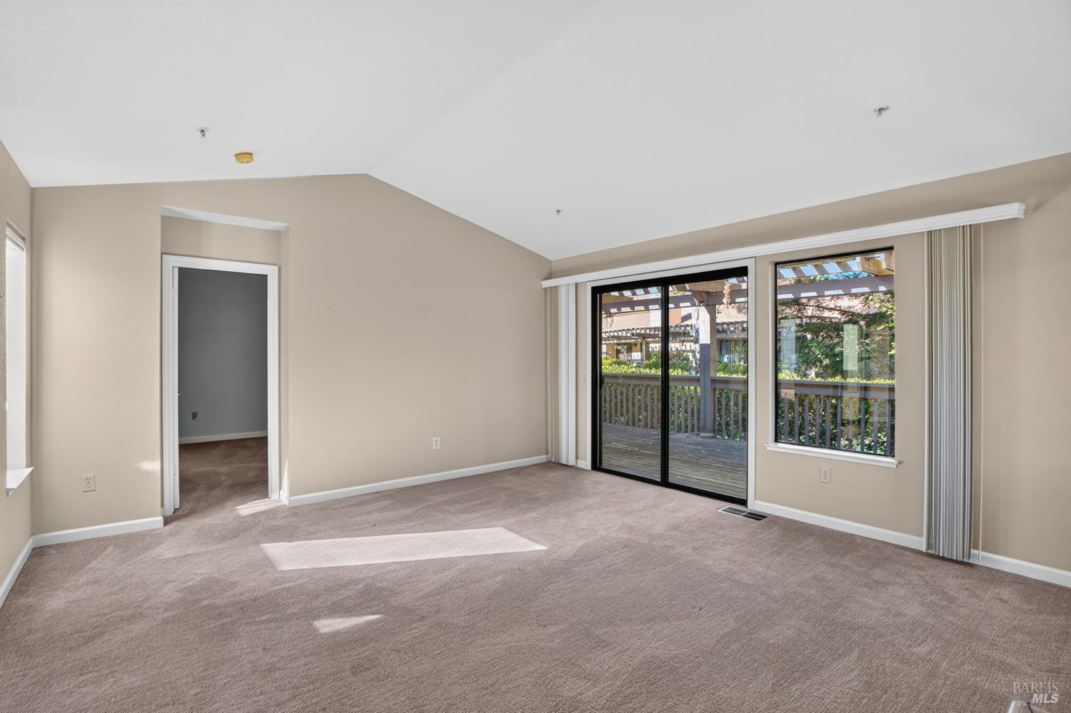 48 Fountain Grove Circle