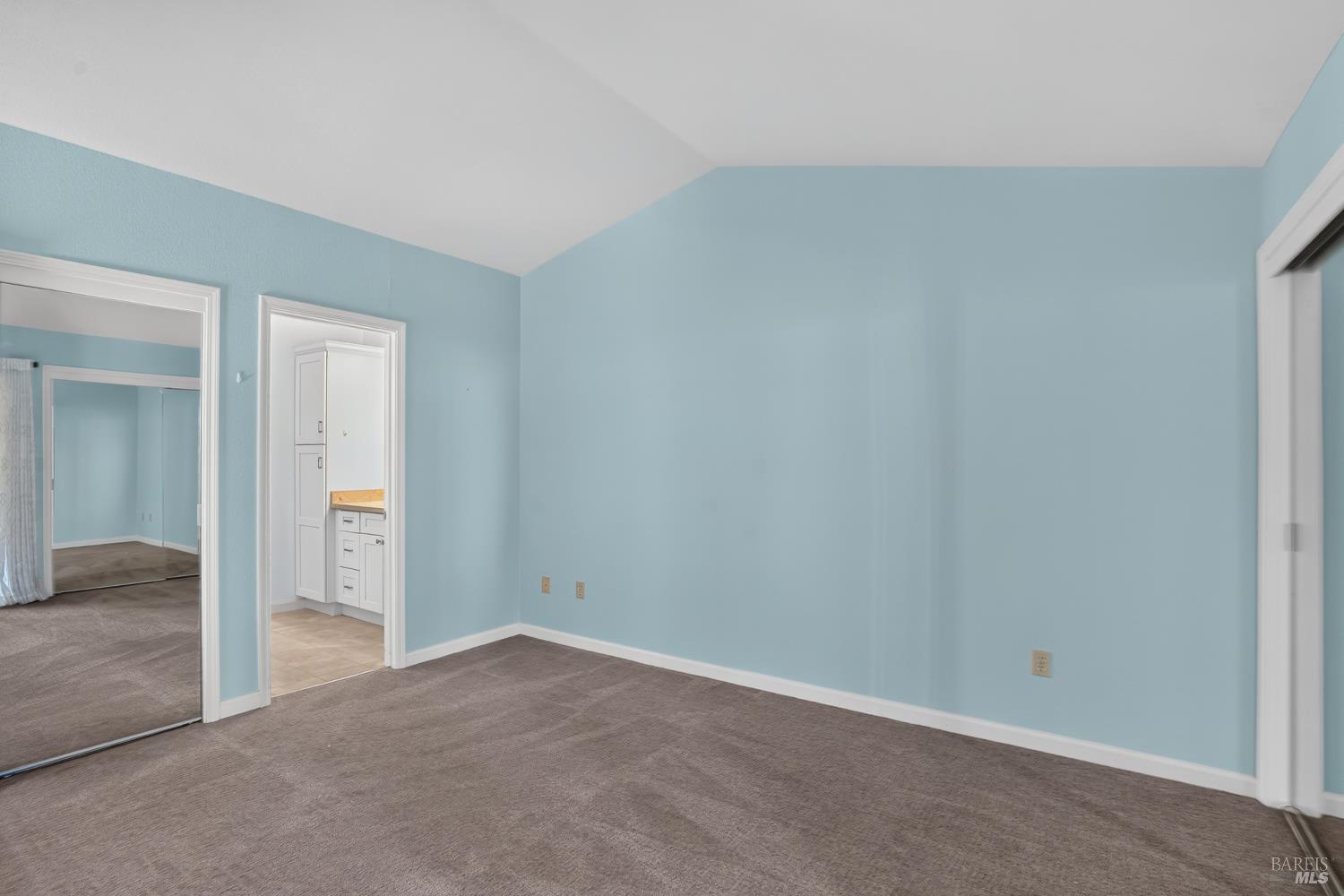 48 Fountain Grove Circle