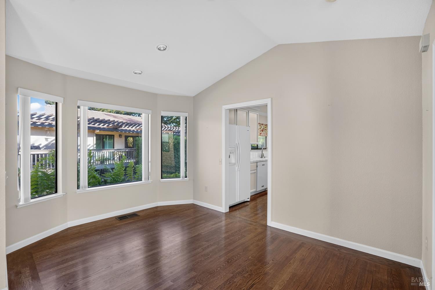 48 Fountain Grove Circle