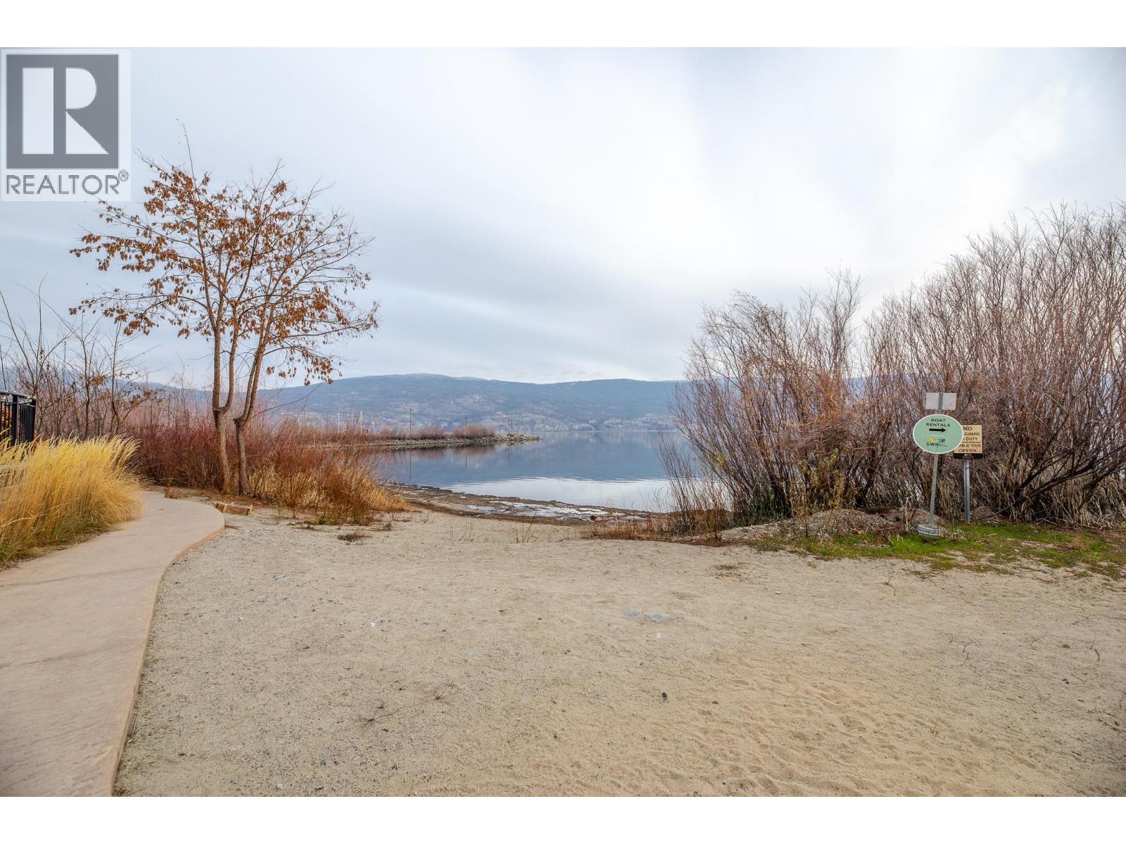 13011 LAKESHORE Drive Unit# 352