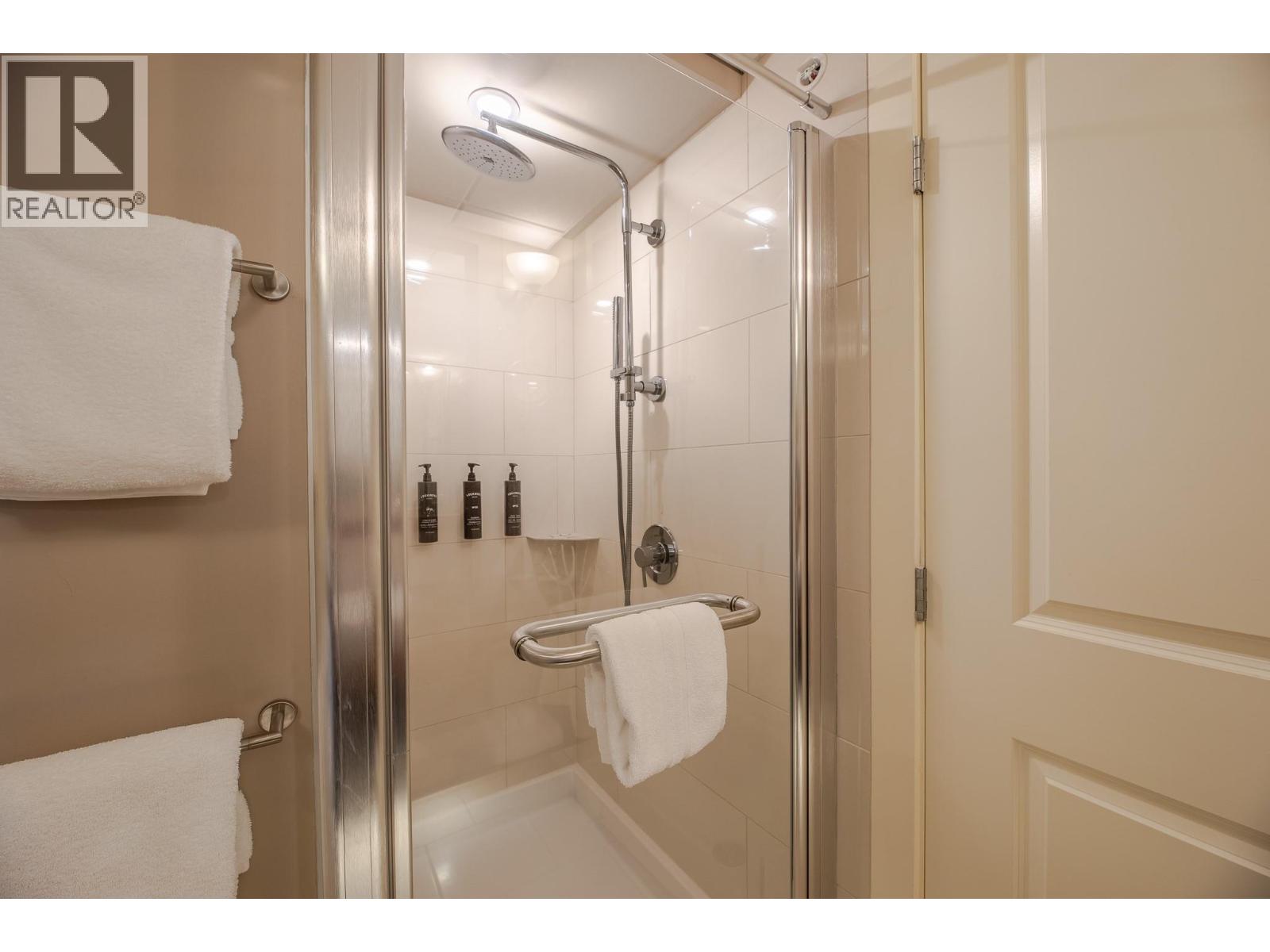 13011 LAKESHORE Drive Unit# 352