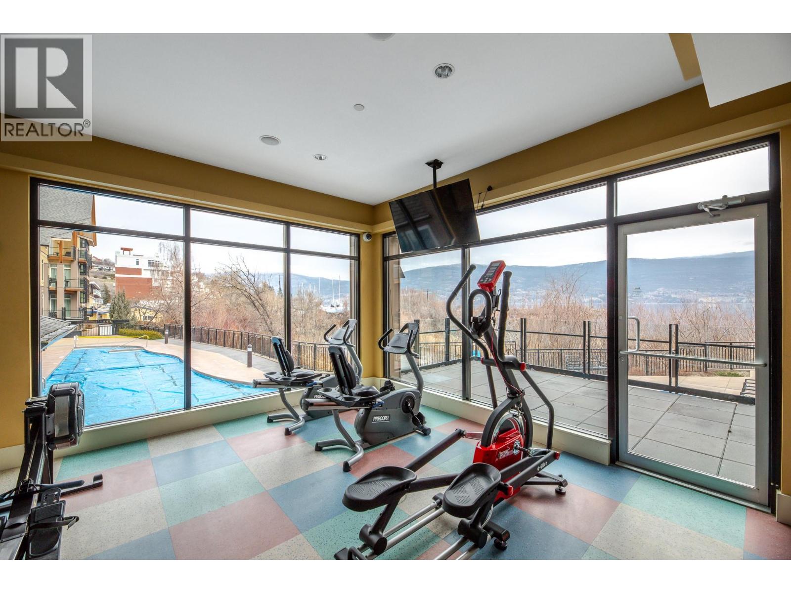 13011 LAKESHORE Drive Unit# 352