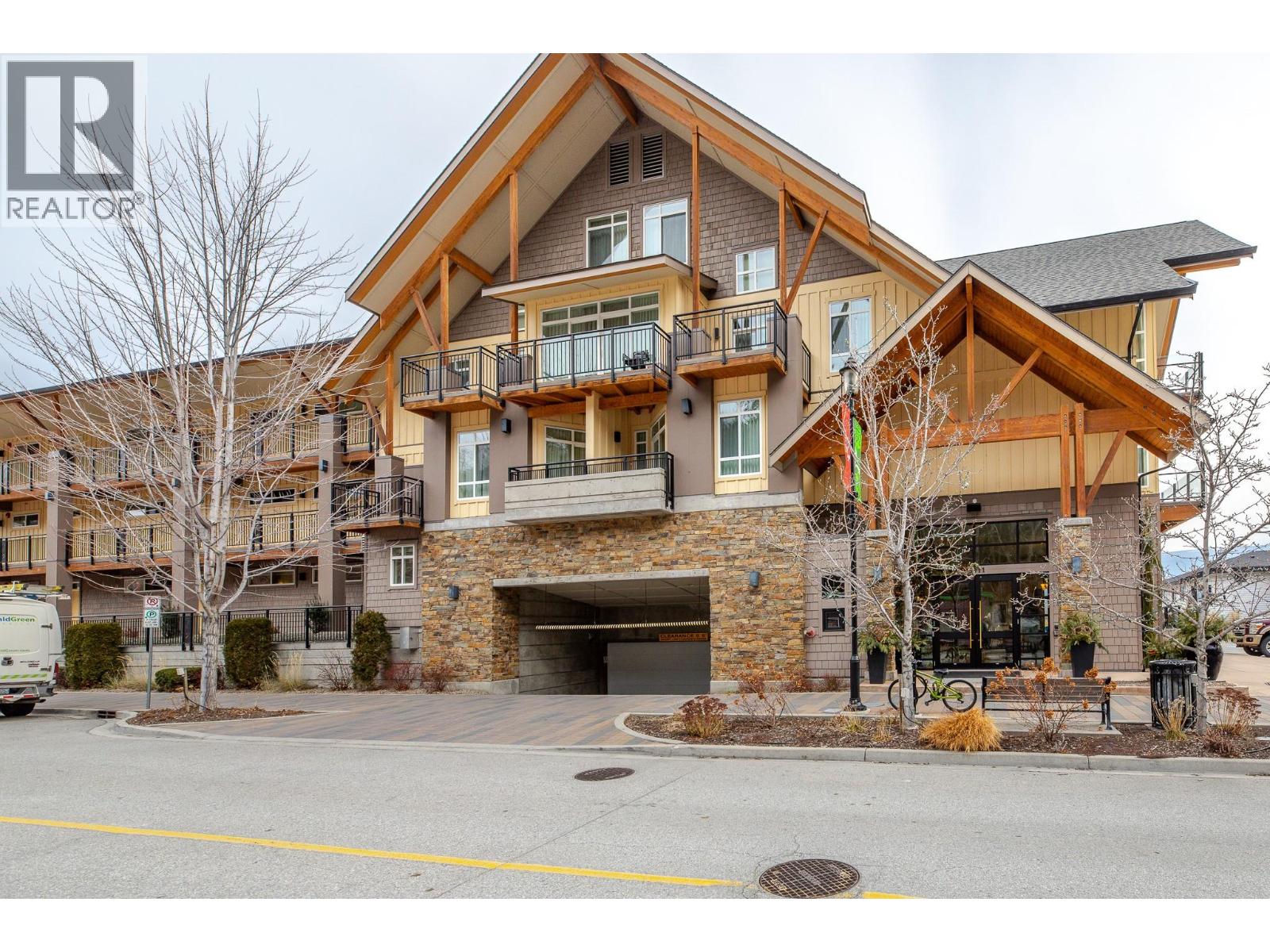 13011 LAKESHORE Drive Unit# 352