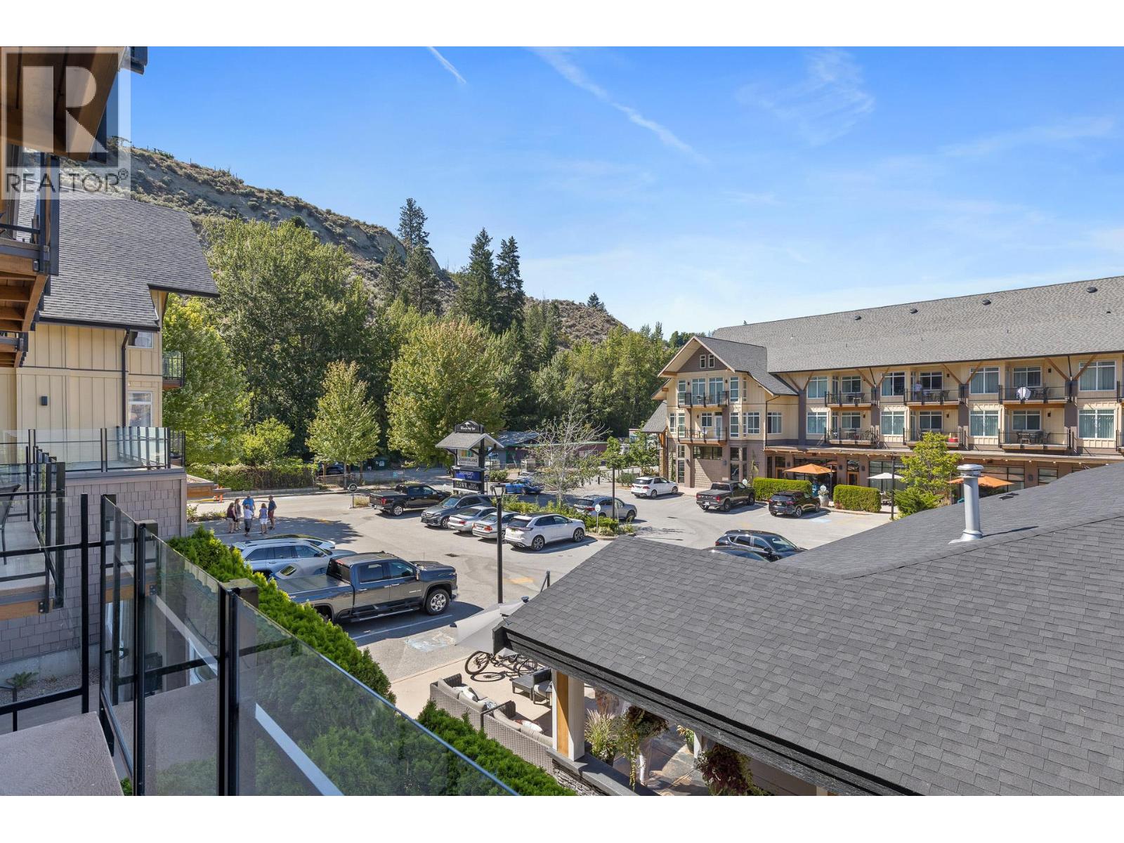 12811 LAKESHORE Drive Unit# 518