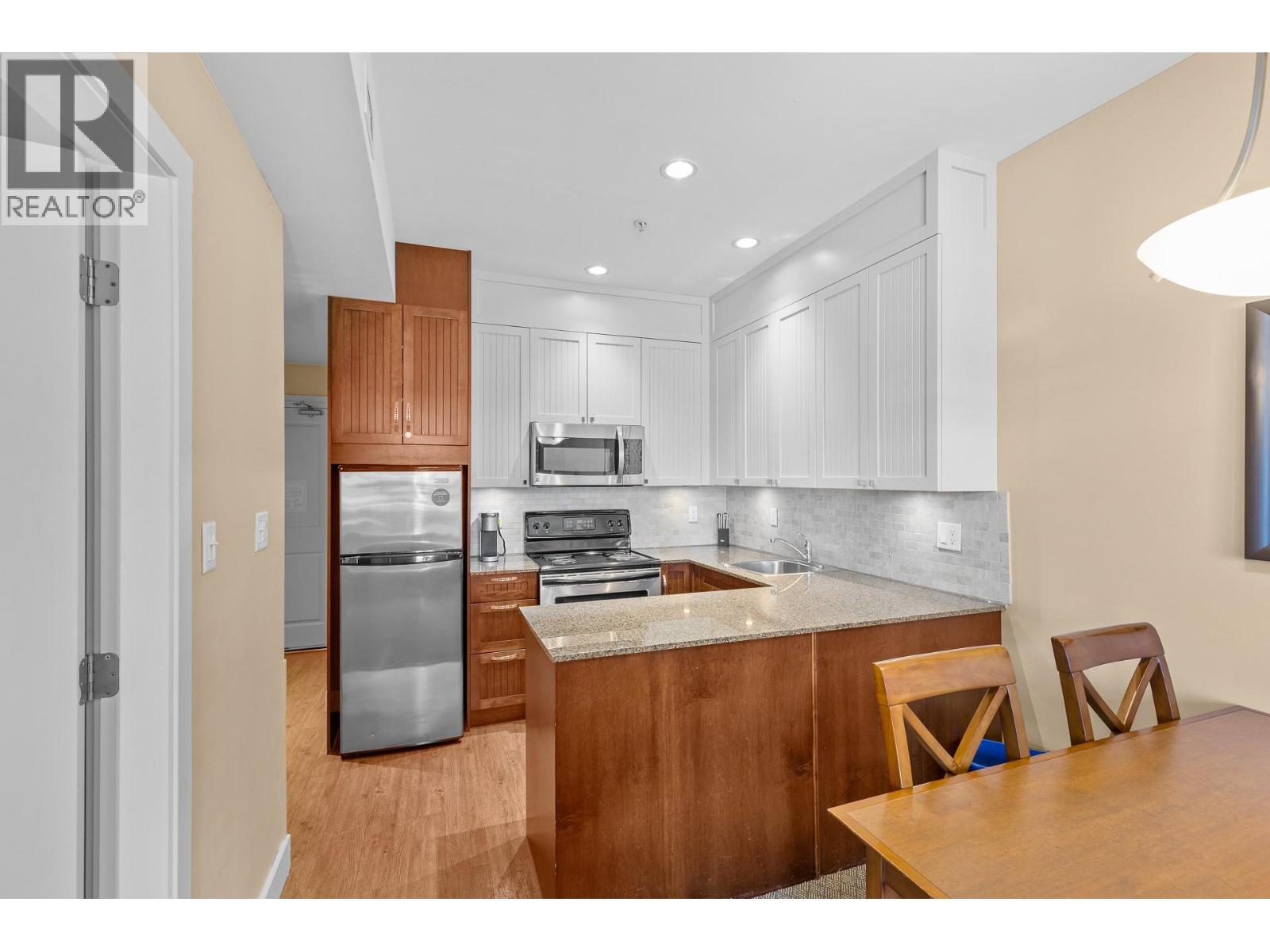 12811 LAKESHORE Drive Unit# 518