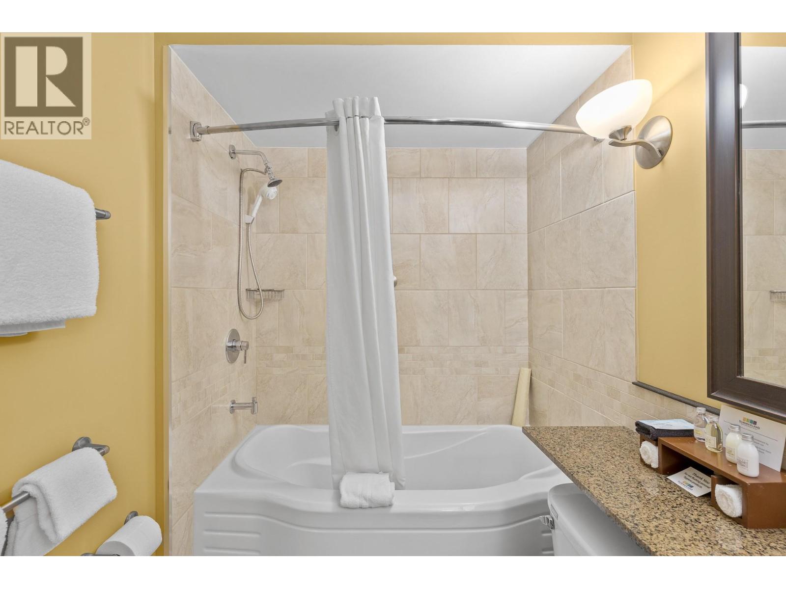 12811 LAKESHORE Drive Unit# 518