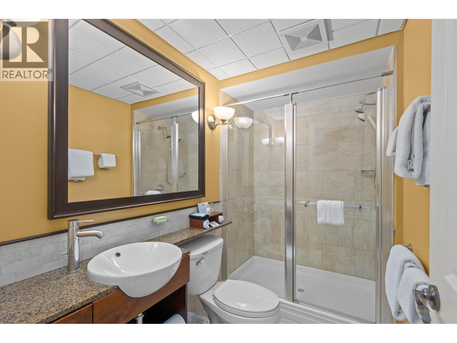 12811 LAKESHORE Drive Unit# 518