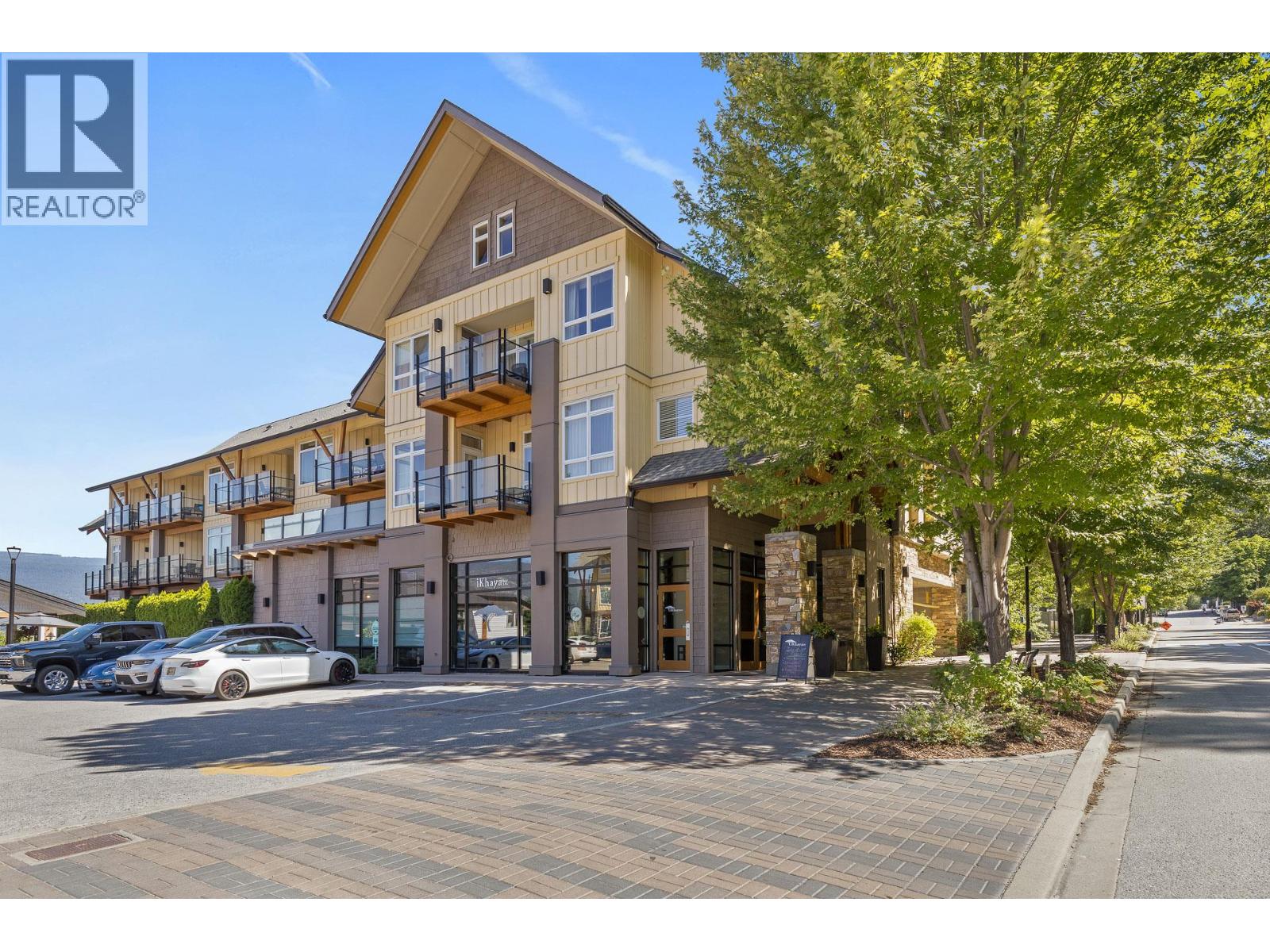 12811 LAKESHORE Drive Unit# 518