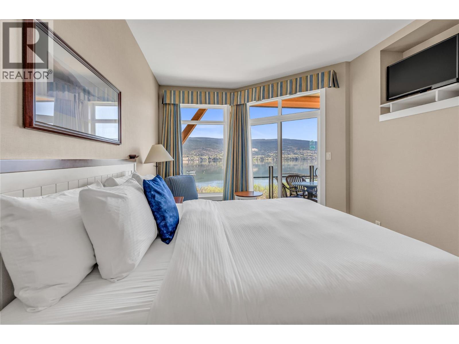 13011 Lakeshore Drive S Unit# 370