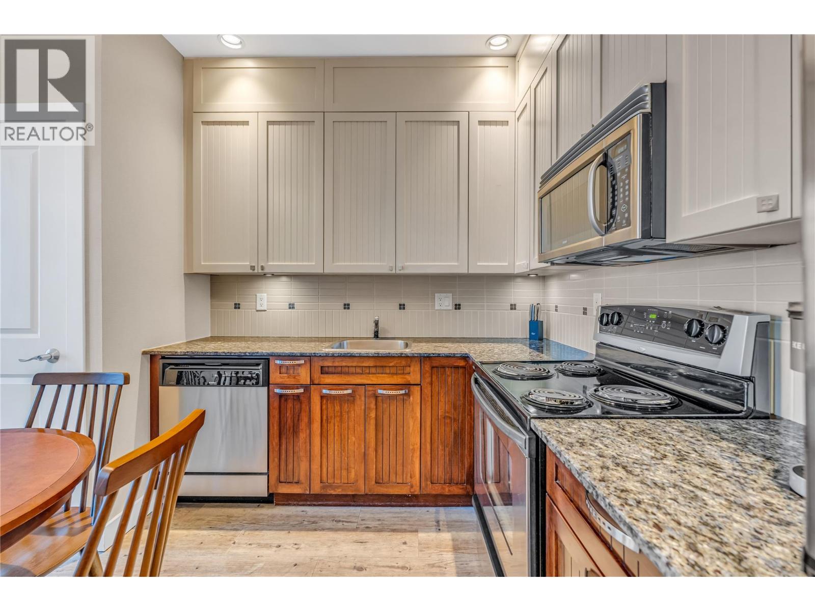 13011 Lakeshore Drive S Unit# 370