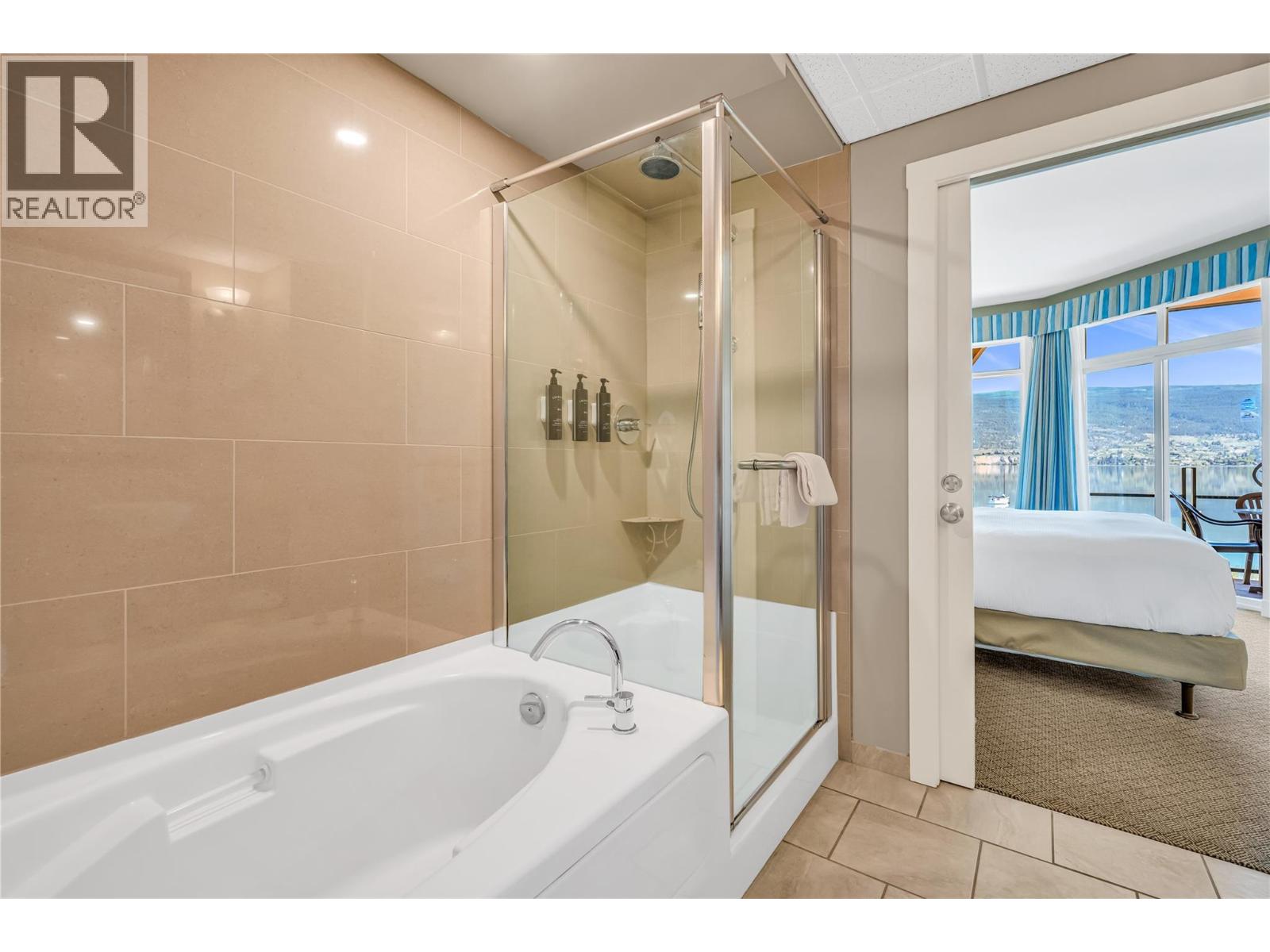 13011 Lakeshore Drive S Unit# 370