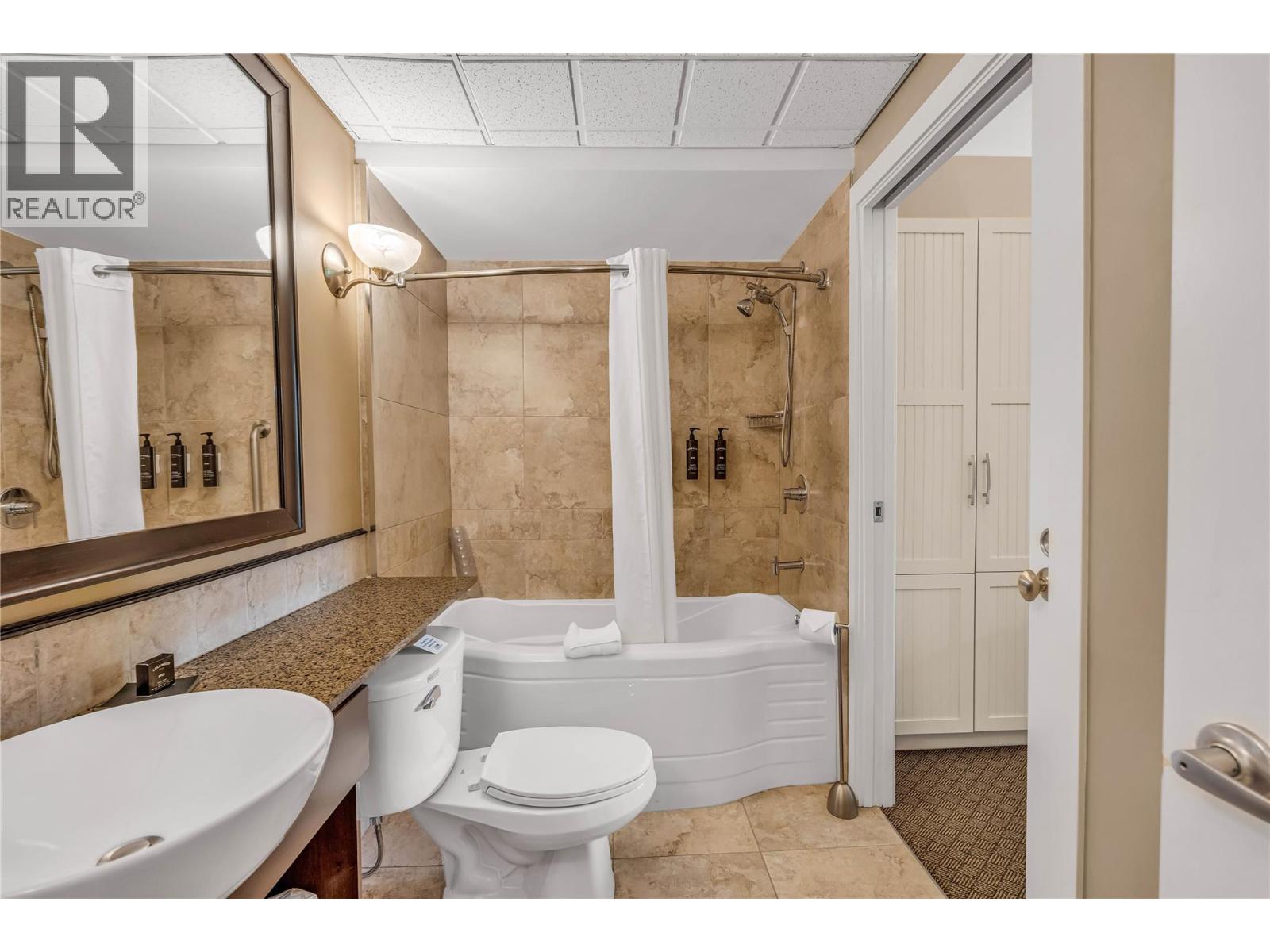 12811 Lakeshore Drive S Unit# 410/411