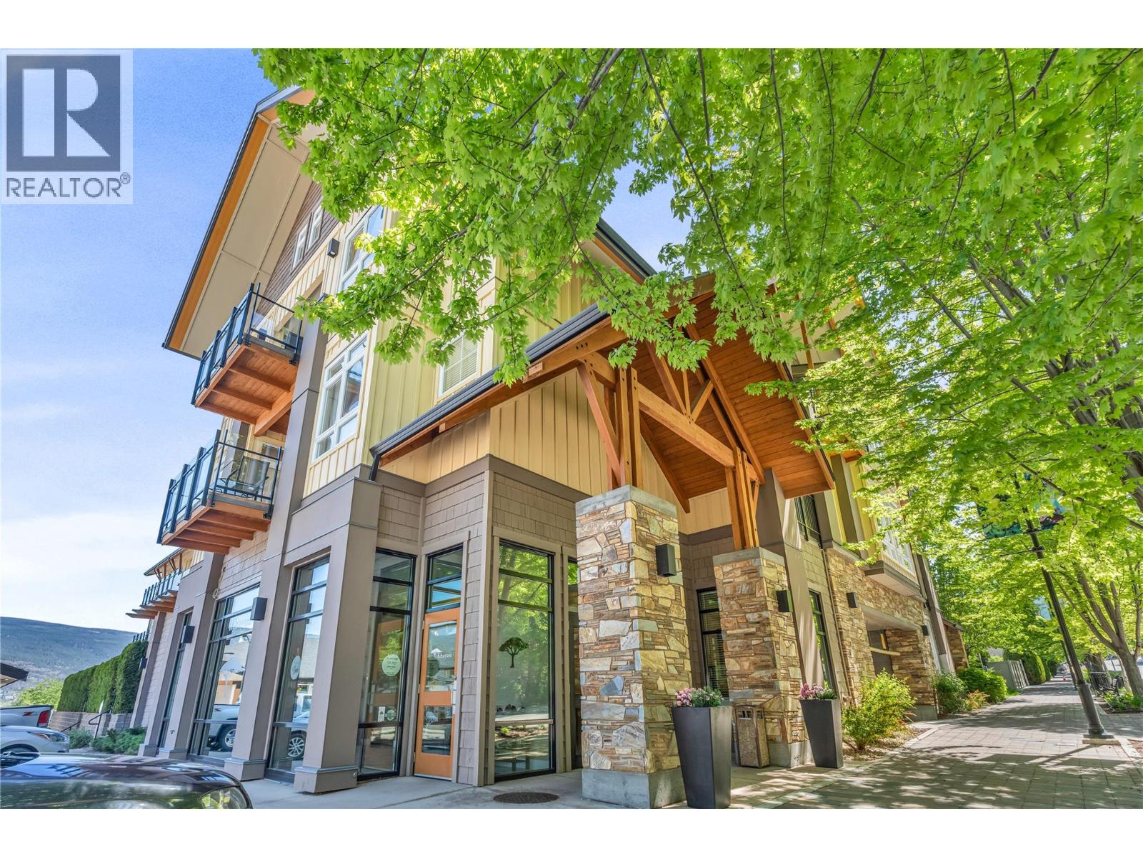 12811 Lakeshore Drive S Unit# 410/411