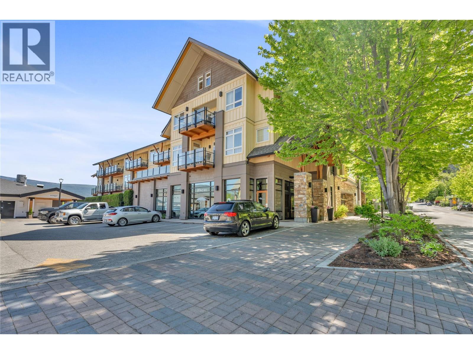 12811 Lakeshore Drive S Unit# 410/411