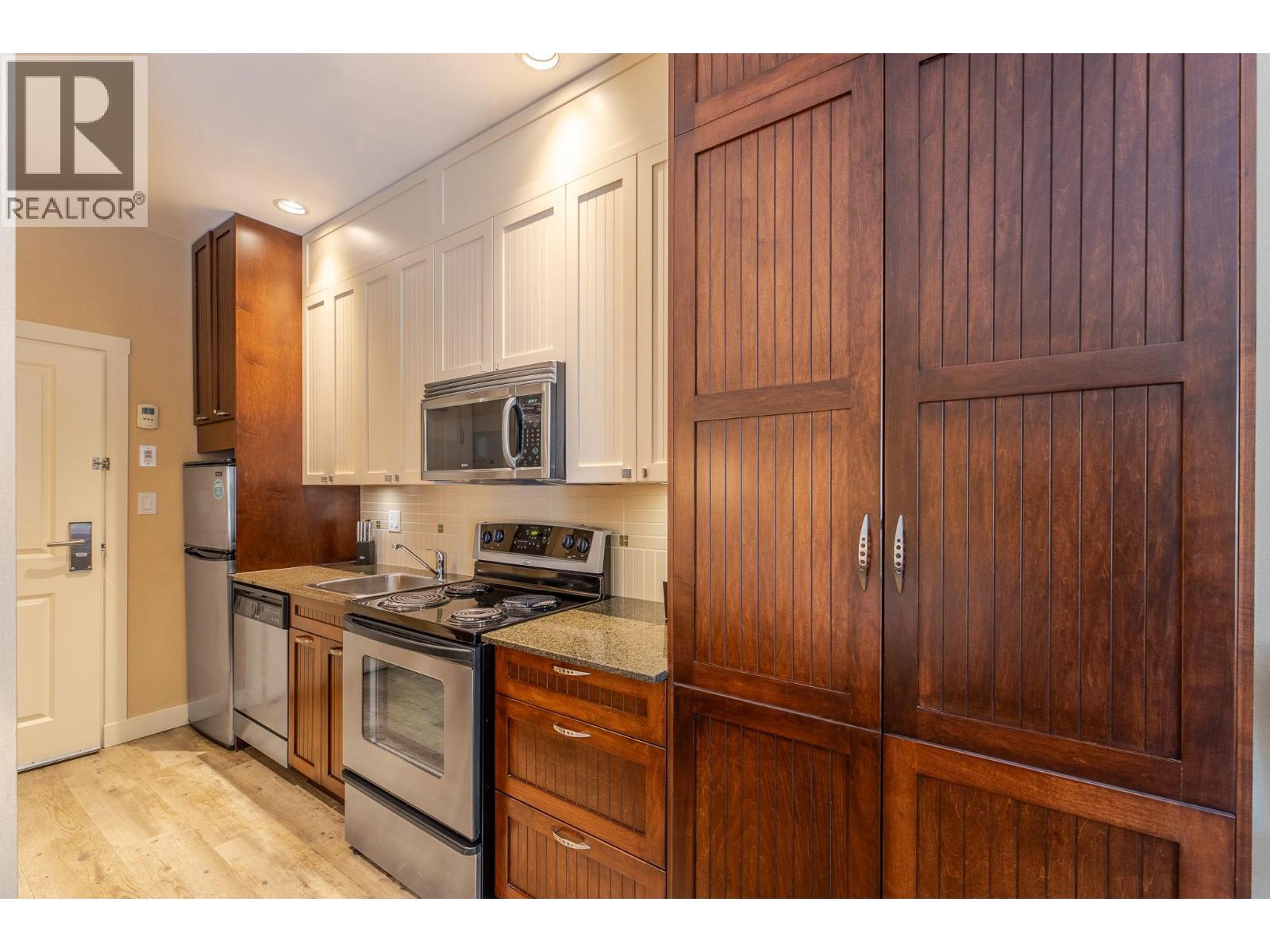 13011 Lakeshore Drive S Unit# 118