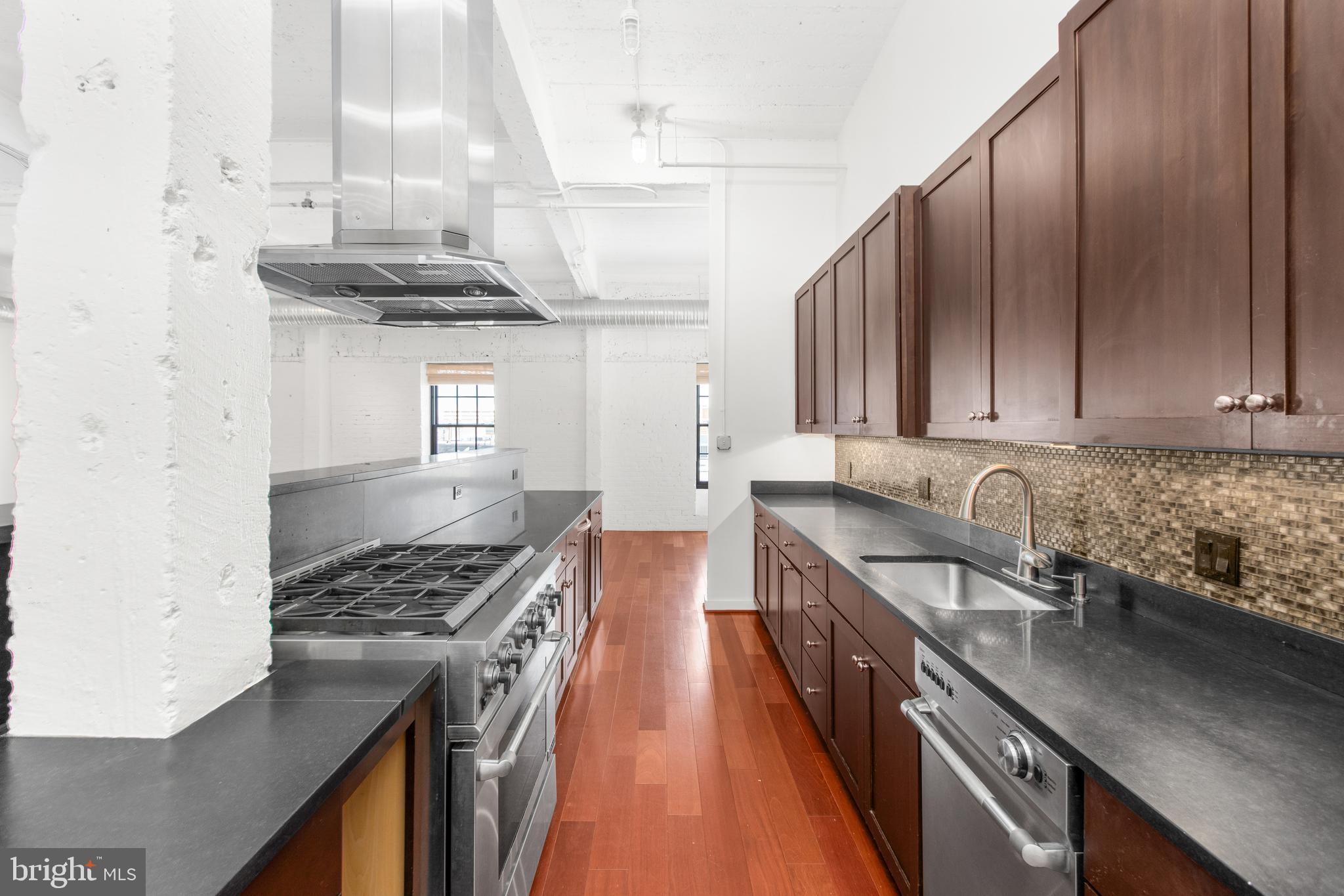 1220 BANK STREET Unit: 403