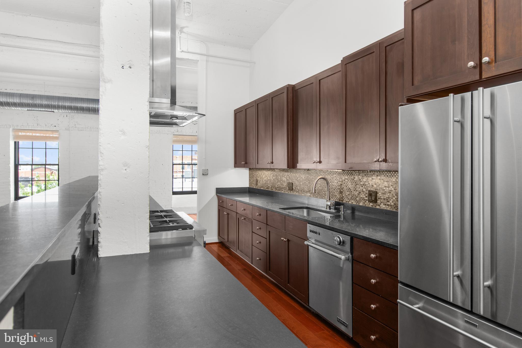 1220 BANK STREET Unit: 403