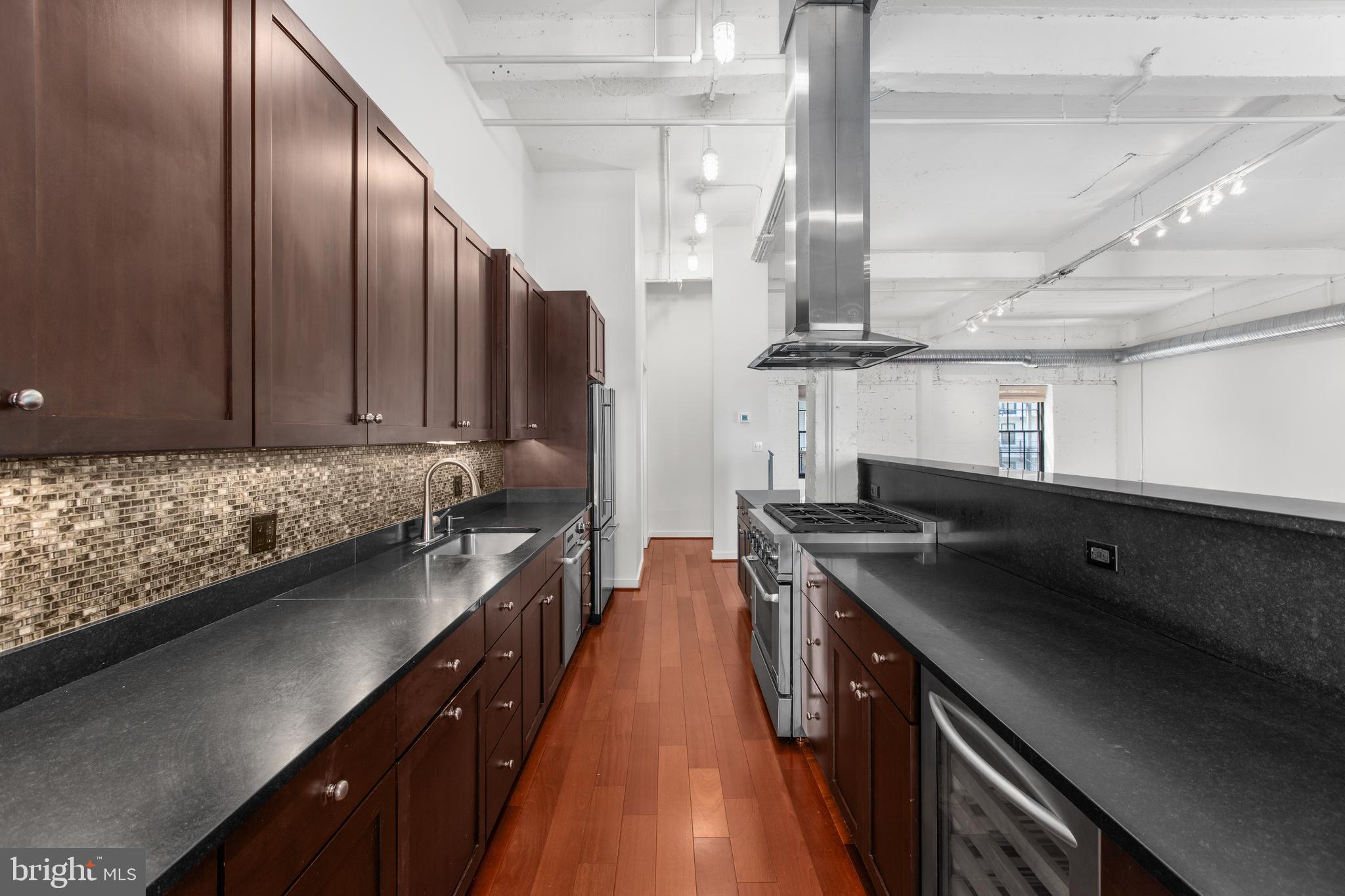 1220 BANK STREET Unit: 403