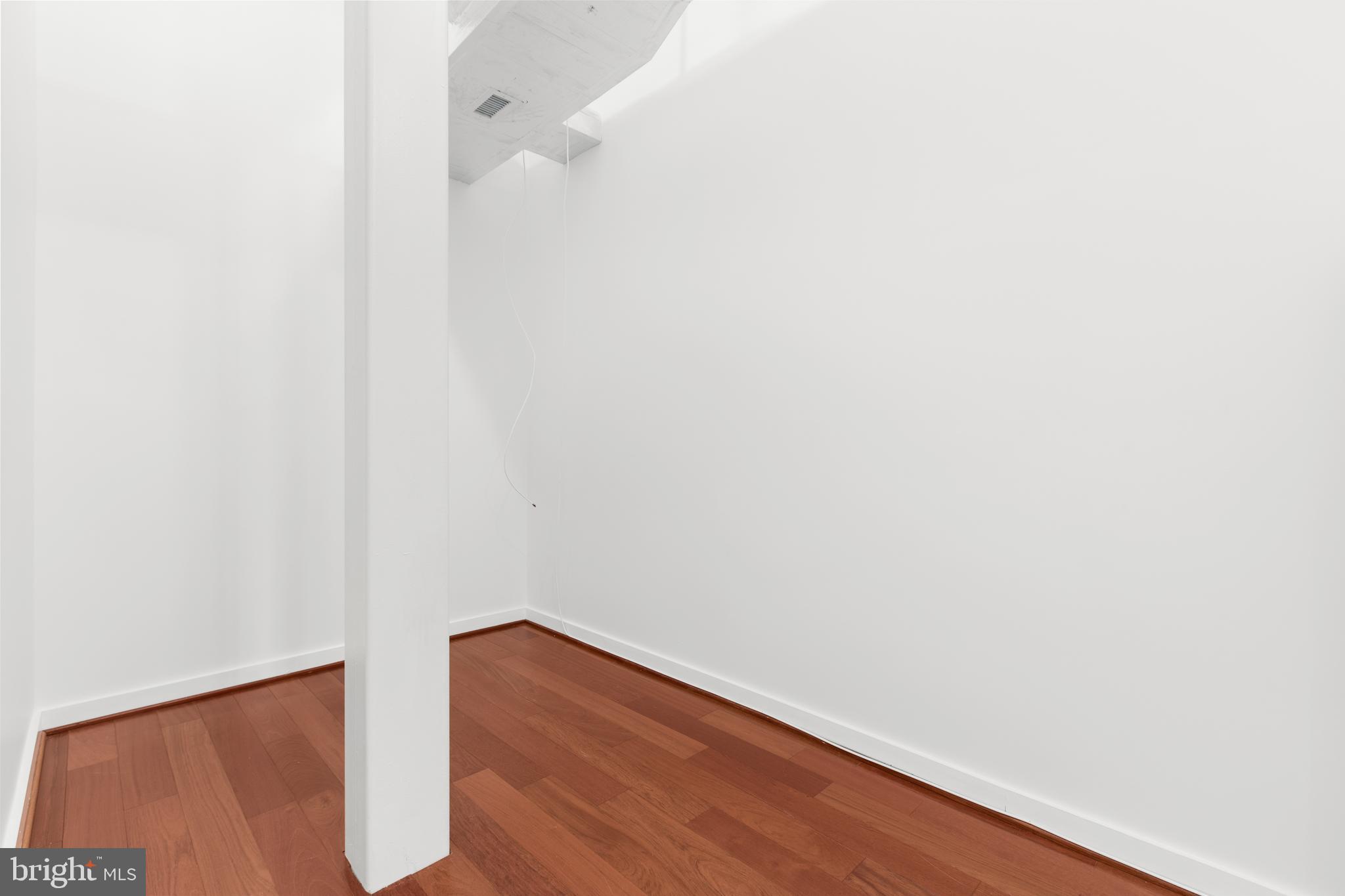 1220 BANK STREET Unit: 403