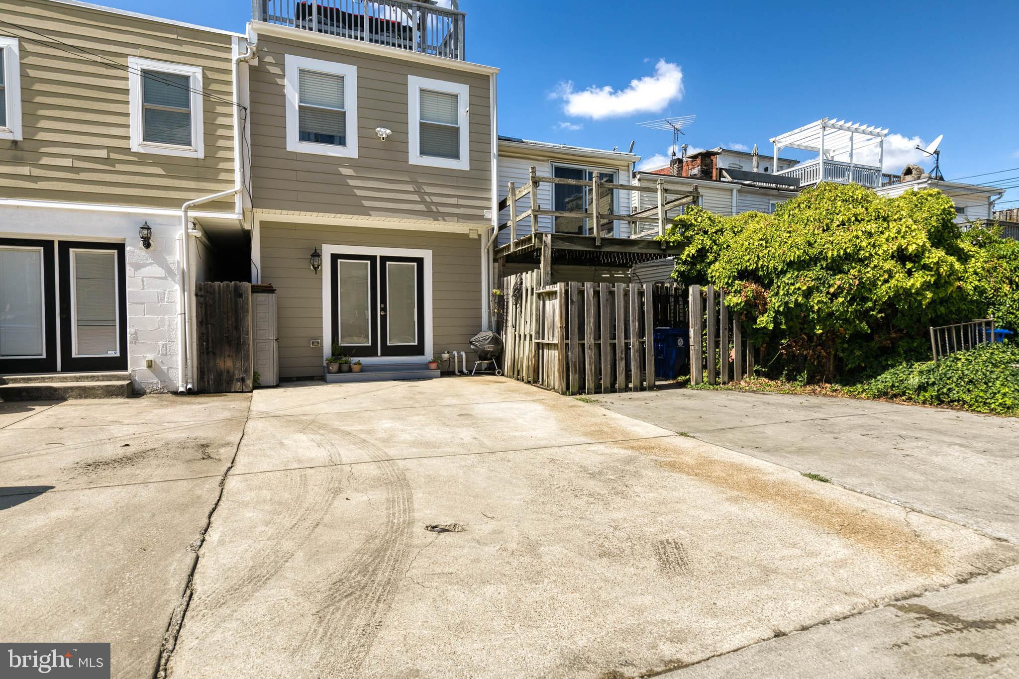 1337 S Charles STREET