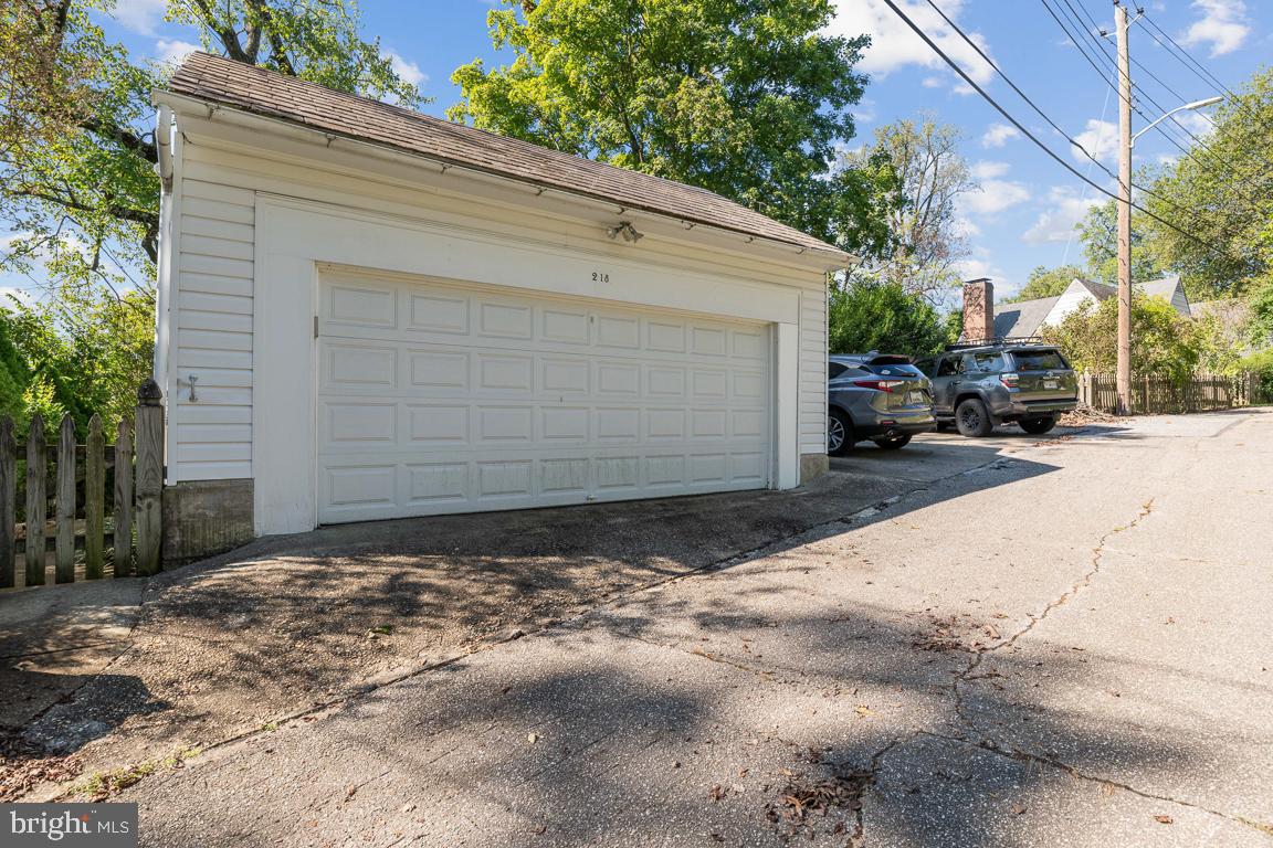 218 Tunbridge ROAD