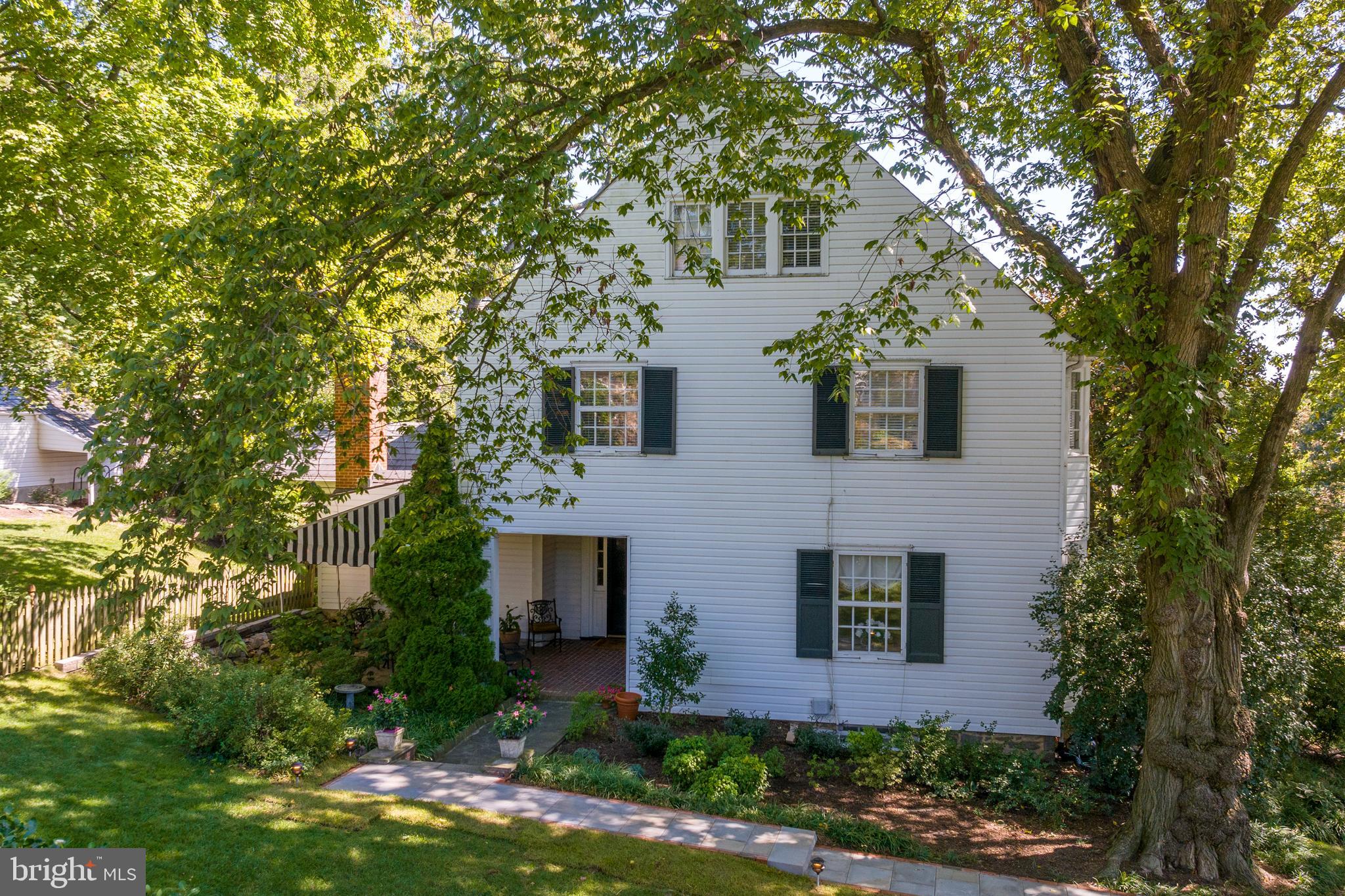 218 Tunbridge ROAD