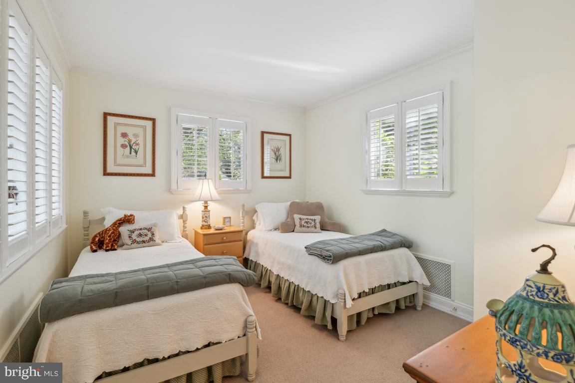 218 Tunbridge ROAD