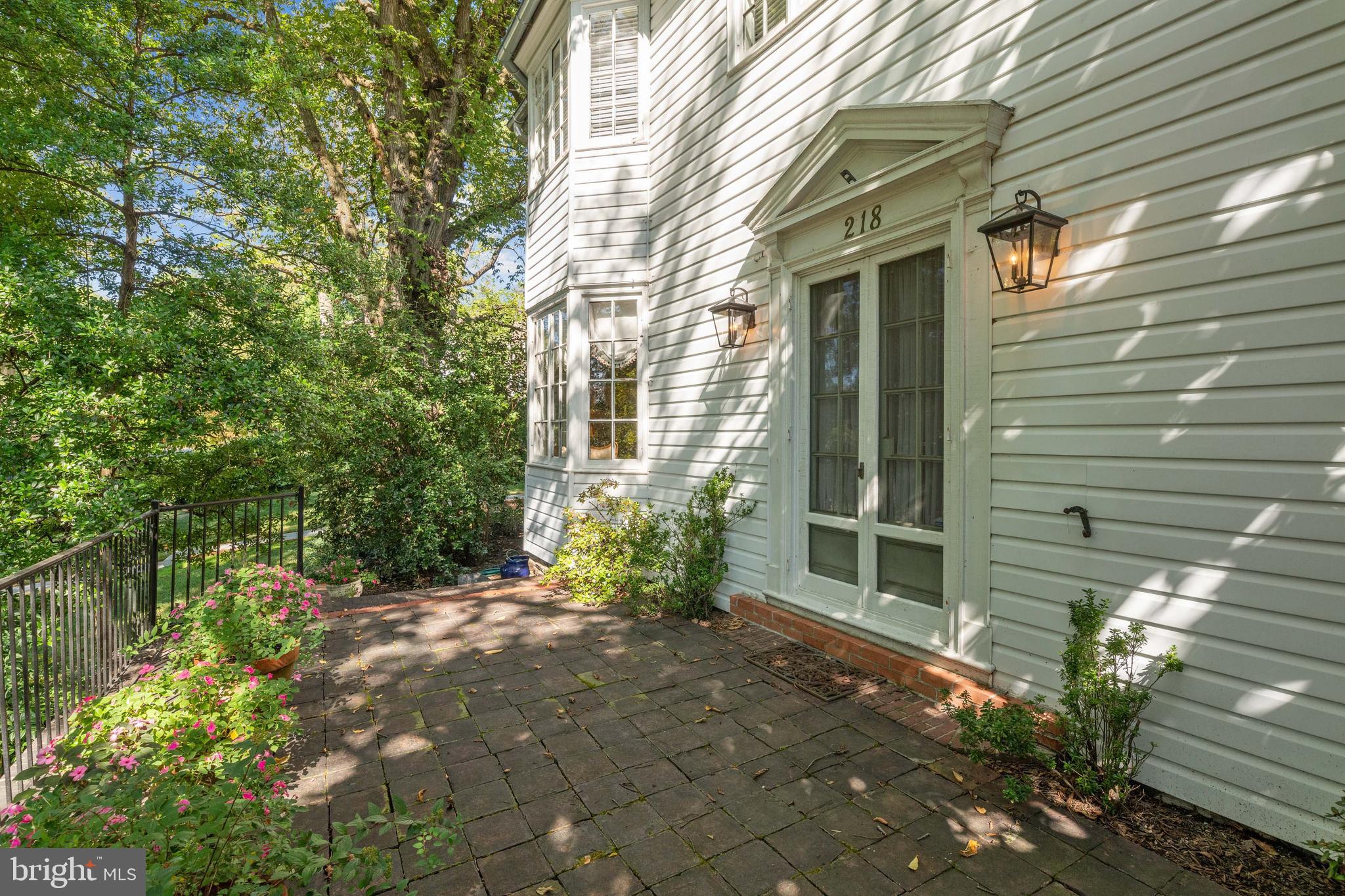 218 Tunbridge ROAD