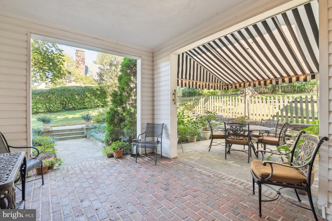 218 Tunbridge ROAD