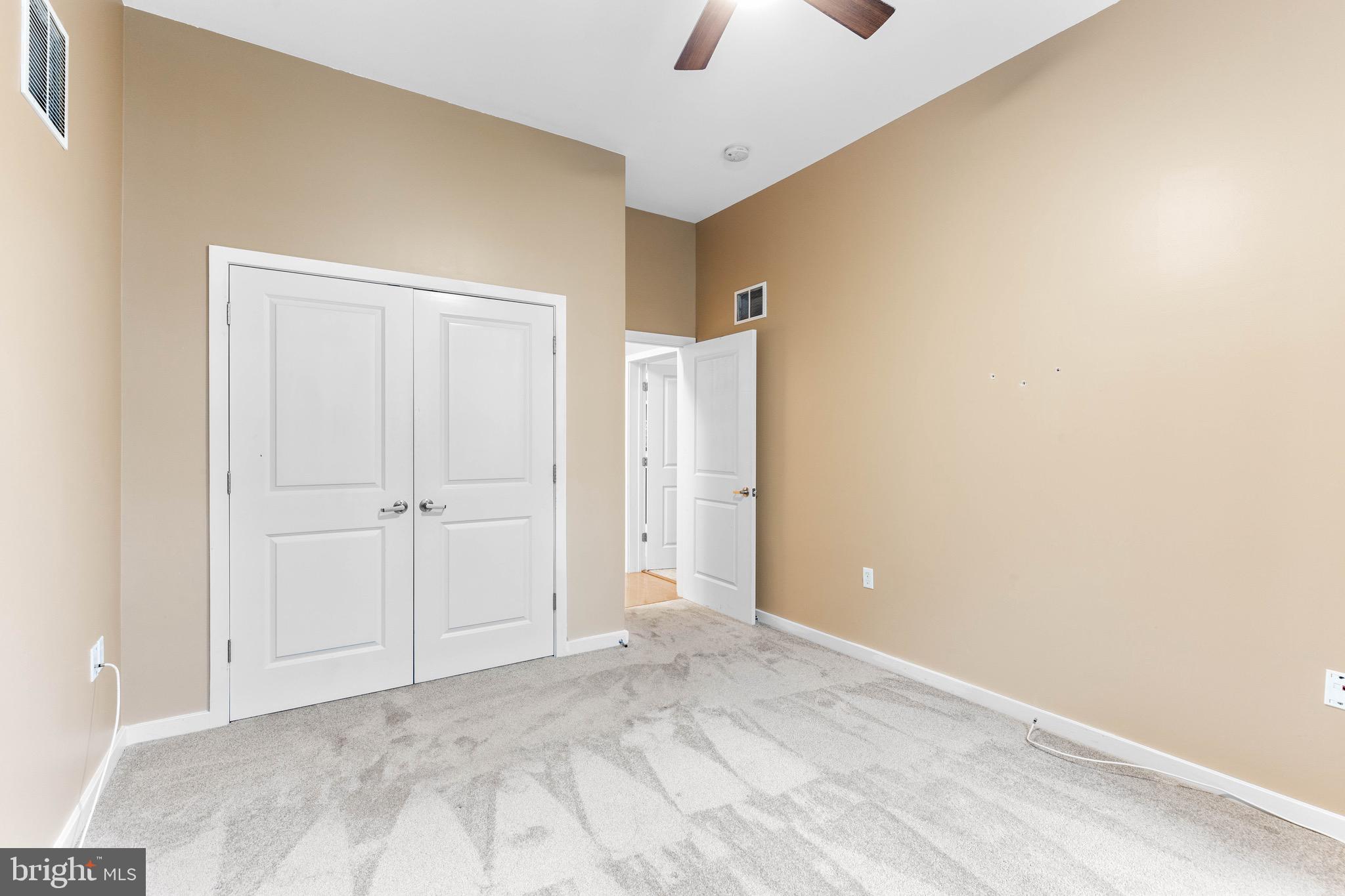 1209 Charles St N #114