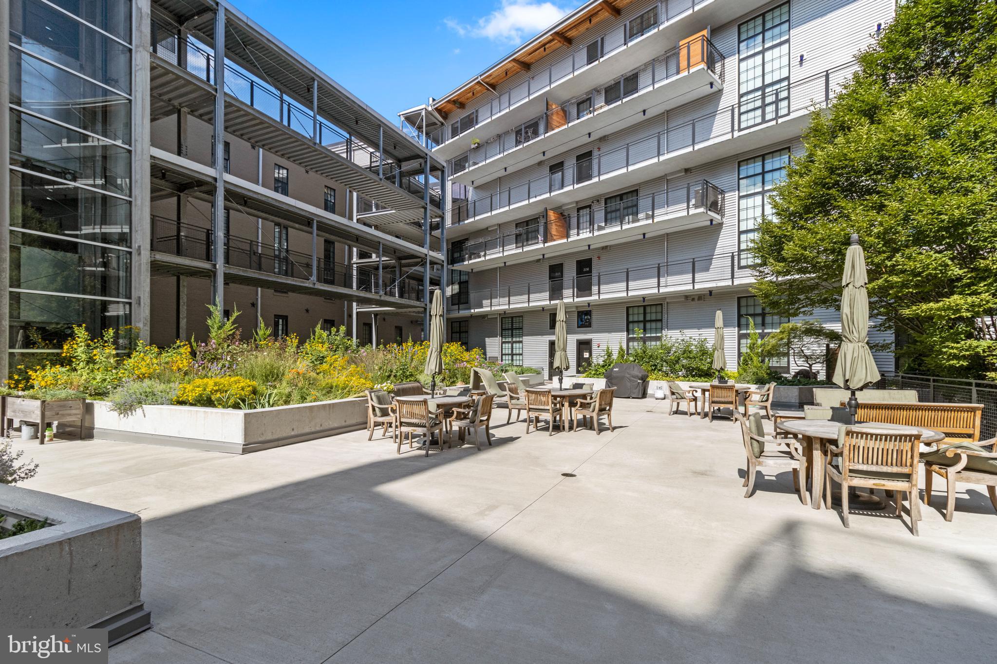 1220 Bank Street Unit: 402