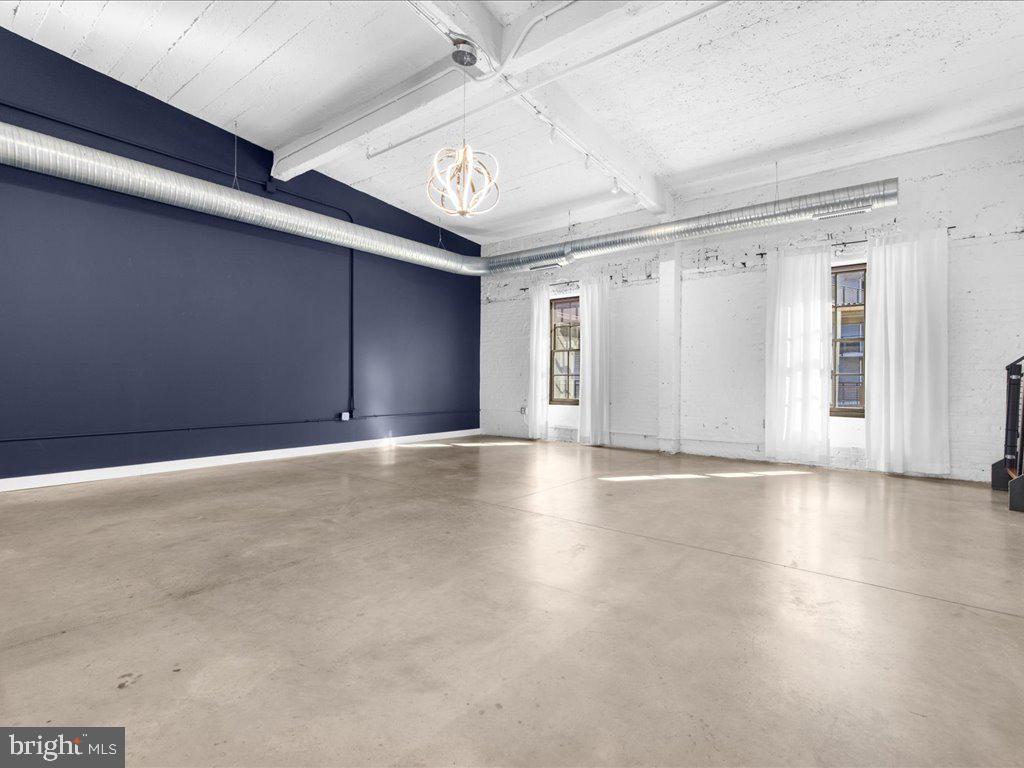 1220 Bank Street Unit: 402