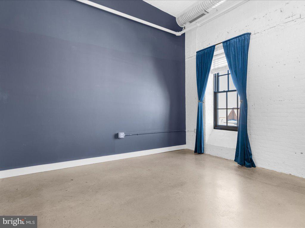1220 Bank Street Unit: 402