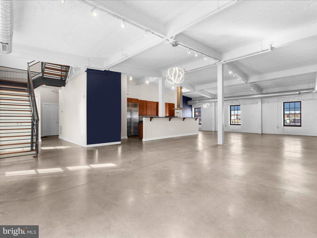 1220 Bank Street Unit: 402