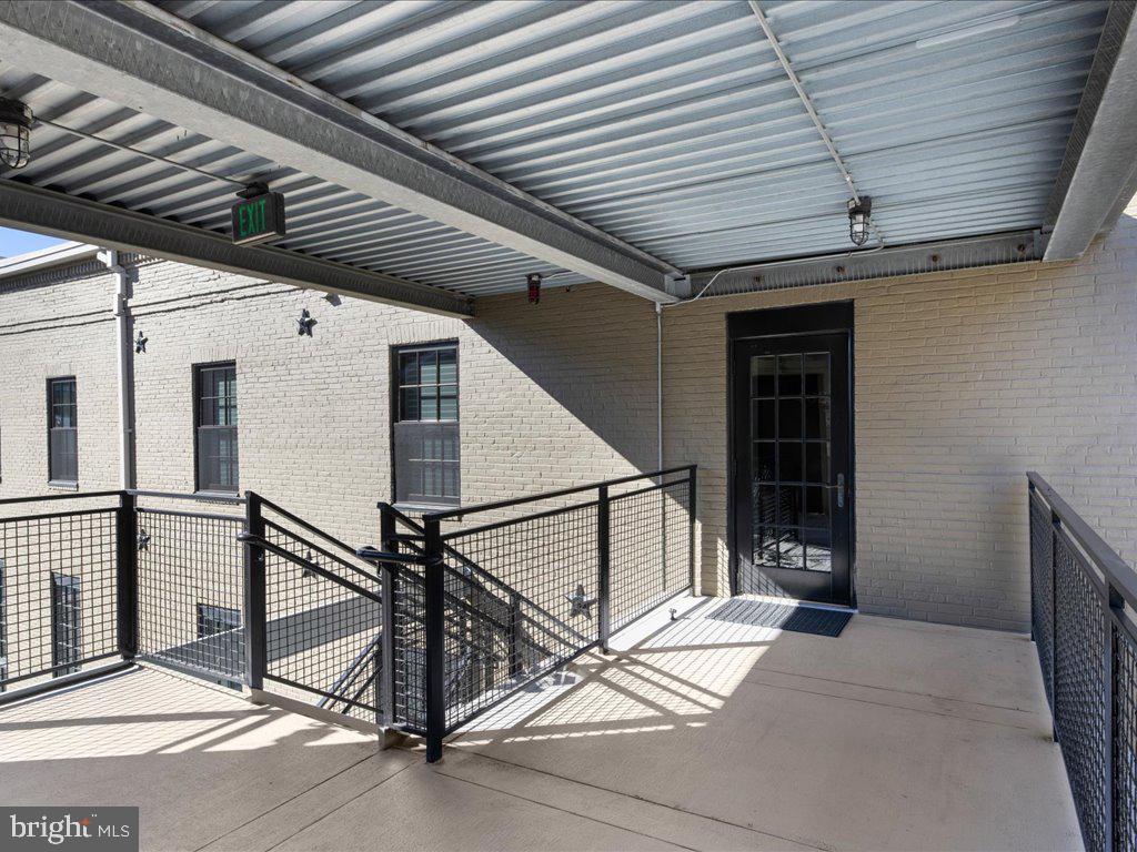 1220 Bank Street Unit: 402