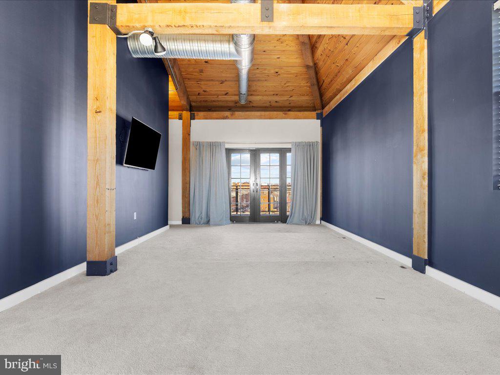 1220 Bank Street Unit: 402