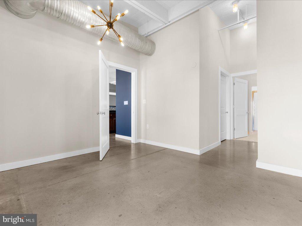 1220 Bank Street Unit: 402