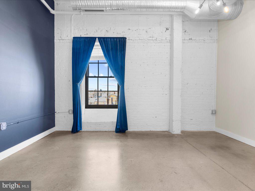 1220 Bank Street Unit: 402