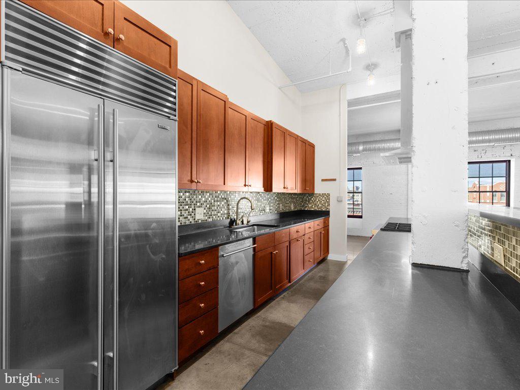 1220 Bank Street Unit: 402