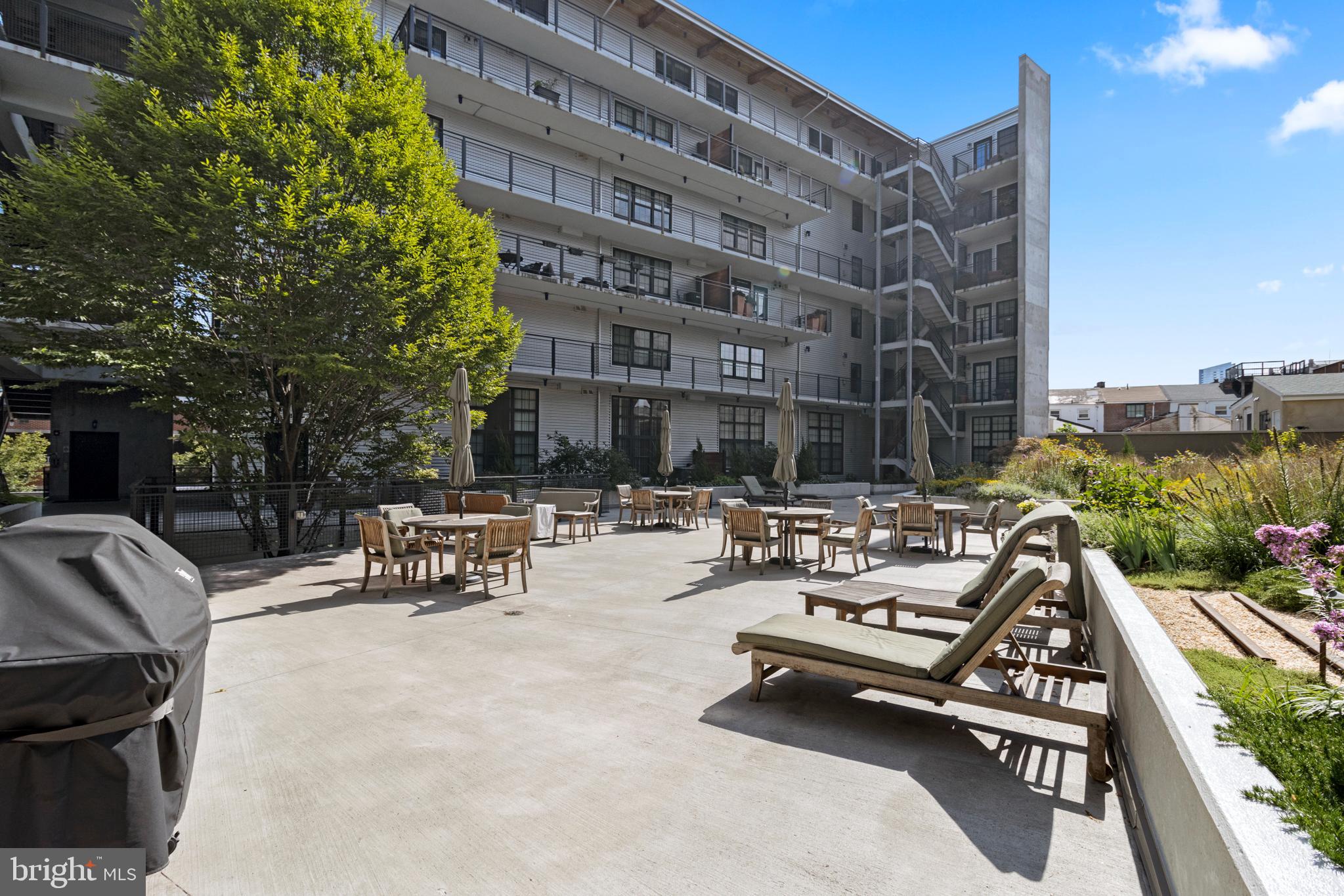 1220 Bank Street Unit: 402