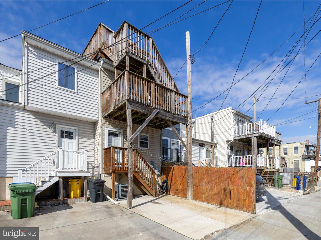 1809 Belt St