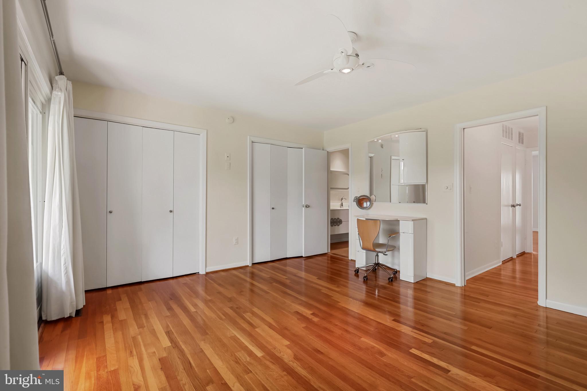 16 BOUTON GREEN CT