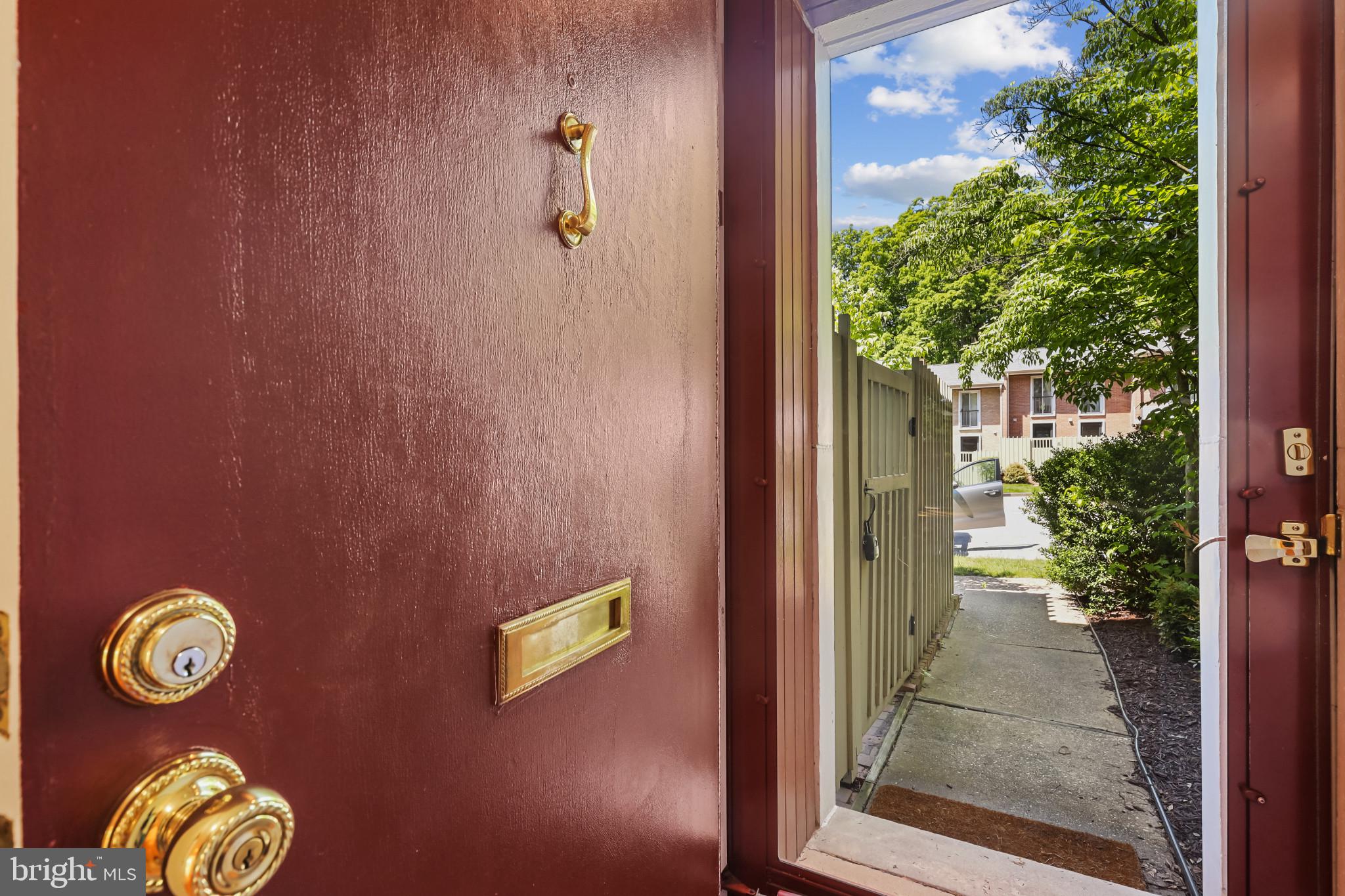 16 BOUTON GREEN CT