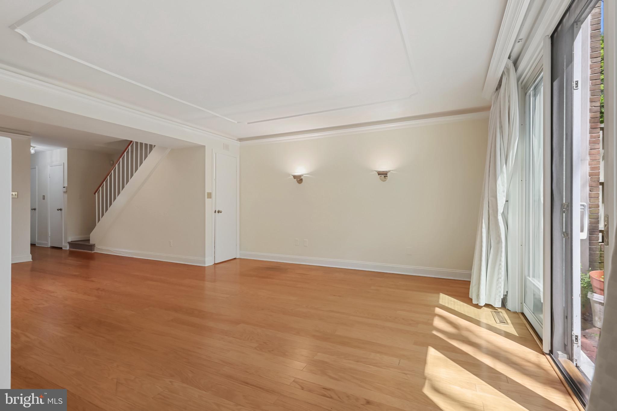 16 BOUTON GREEN CT