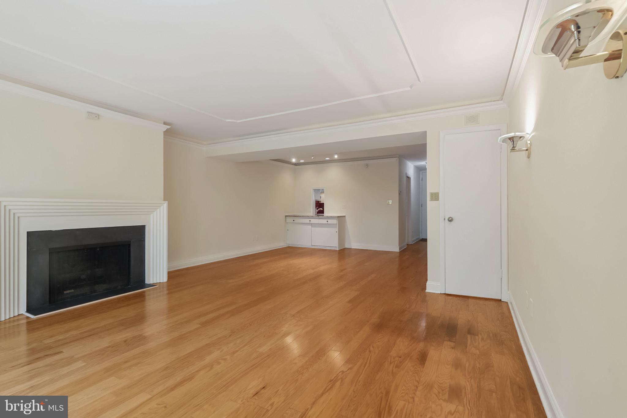 16 BOUTON GREEN CT
