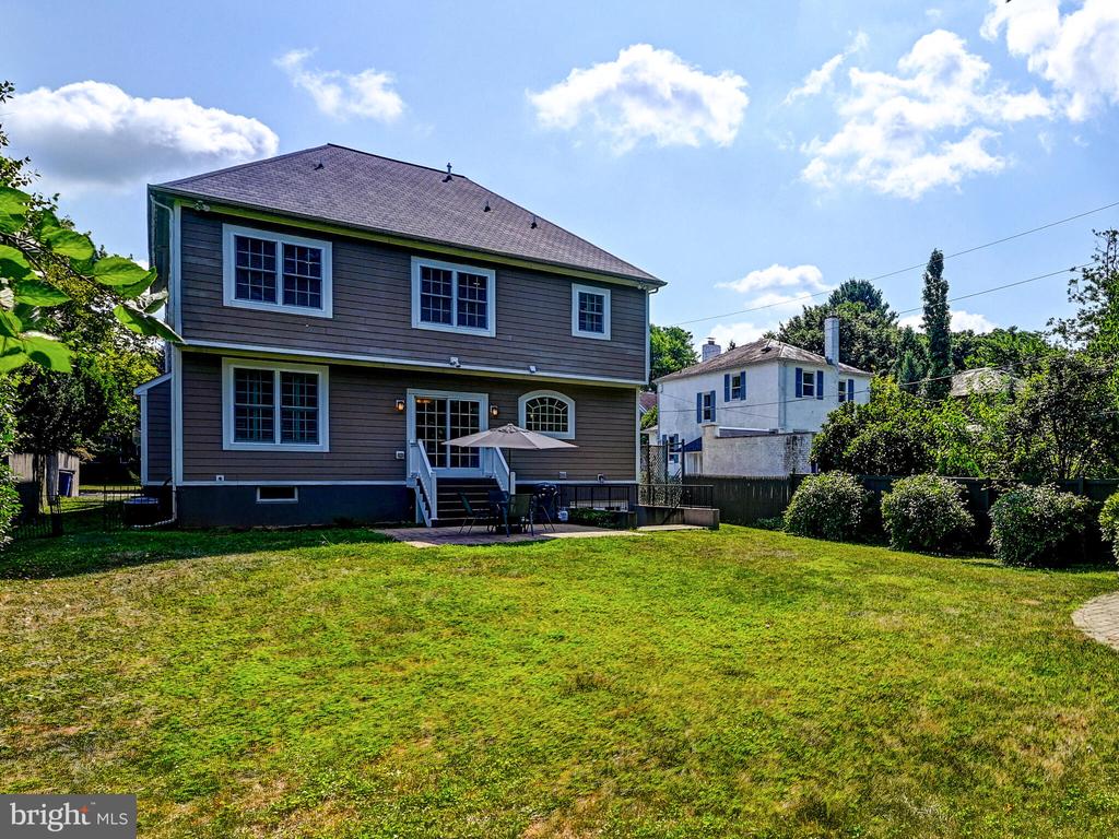 6222 Mossway