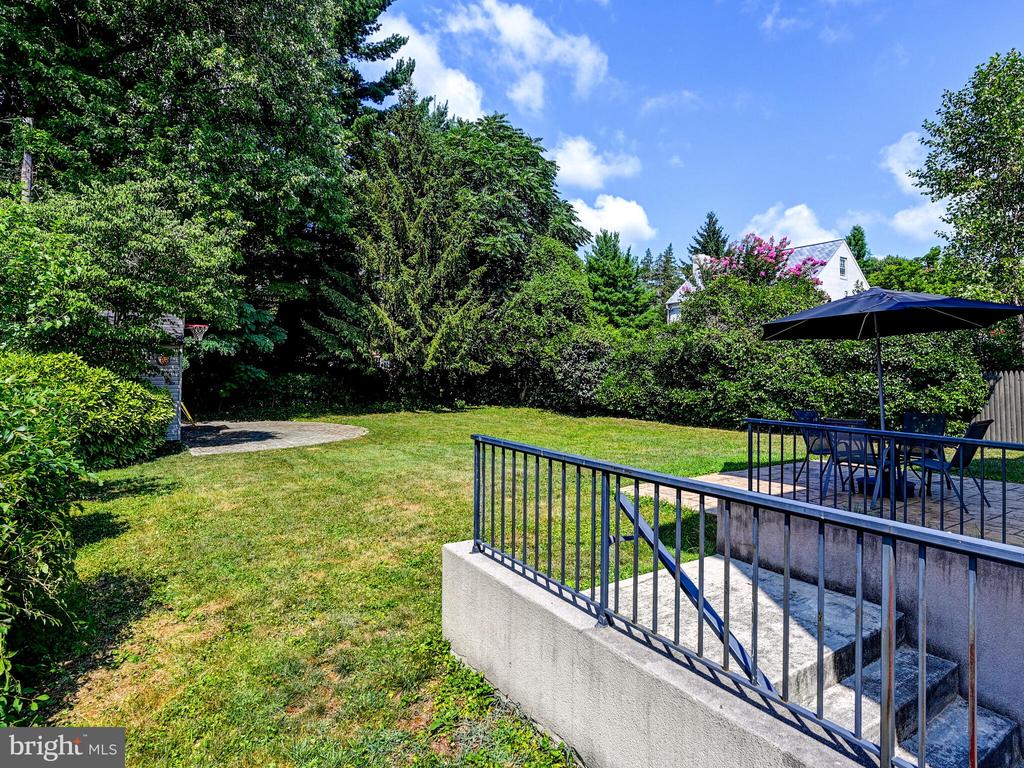 6222 Mossway