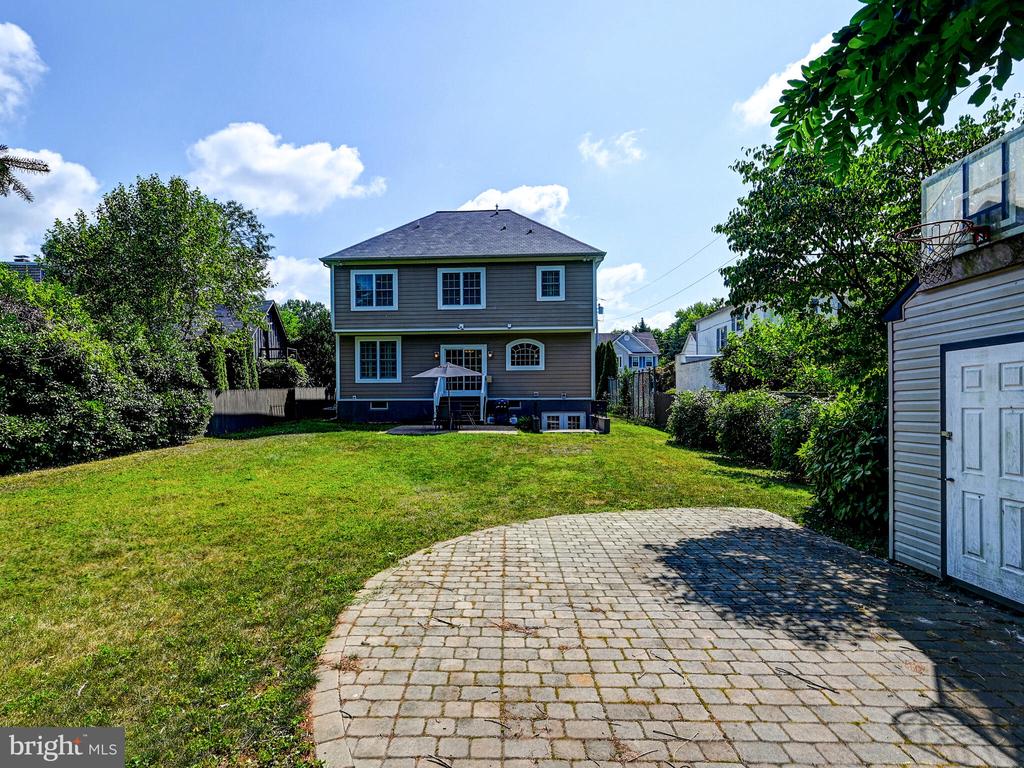 6222 Mossway