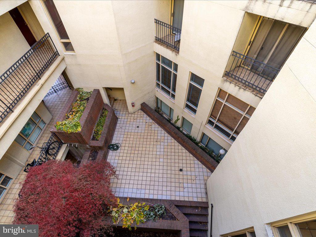 723 S CHARLES ST #306